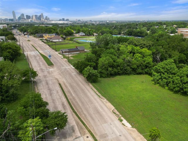 654 S Corinth Street Road, Dallas, TX 75203