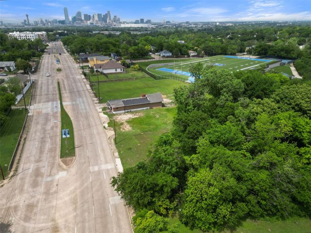 654 S Corinth Street Road, Dallas, TX 75203