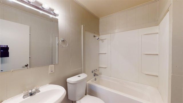 206 Lynn Drive C, Bryan, TX 77801