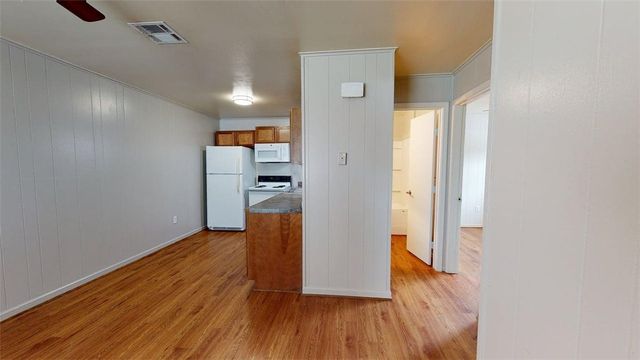 206 Lynn Drive C, Bryan, TX 77801