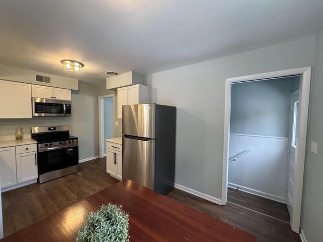 9331 W Elmore AVENUE, Milwaukee, WI 53222