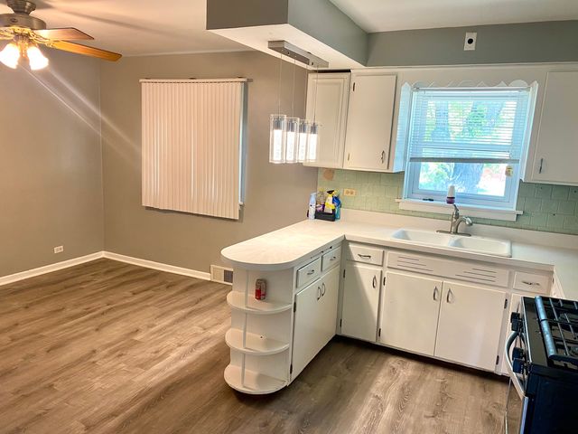 9101 Tulley Avenue, Oak Lawn, IL 60453