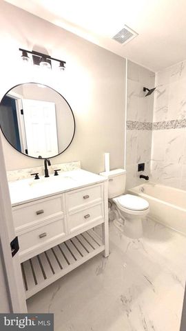 26121 NIMBLETON SQ, Chantilly, VA 20152