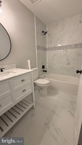 26121 NIMBLETON SQ, Chantilly, VA 20152