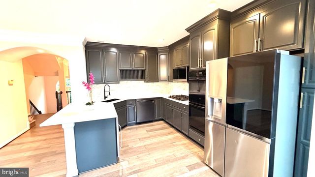 26121 NIMBLETON SQ, Chantilly, VA 20152
