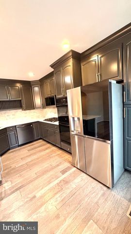 26121 NIMBLETON SQ, Chantilly, VA 20152