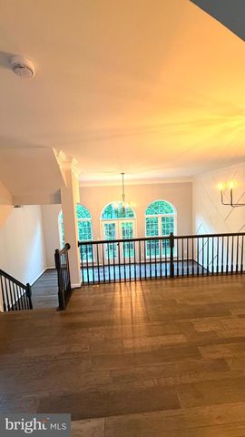 26121 NIMBLETON SQ, Chantilly, VA 20152
