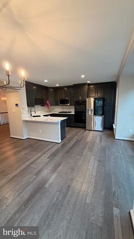 26121 NIMBLETON SQ, Chantilly, VA 20152