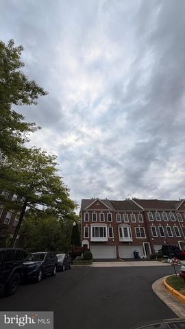 26121 NIMBLETON SQ, Chantilly, VA 20152