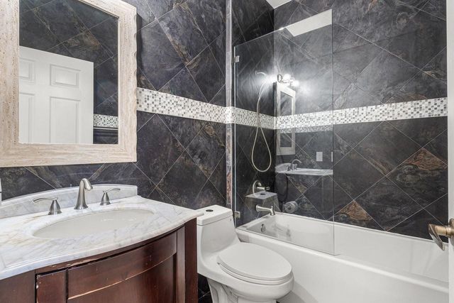 1325 Camellia Circle, Weston, FL 33326