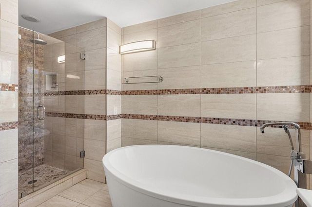 1325 Camellia Circle, Weston, FL 33326