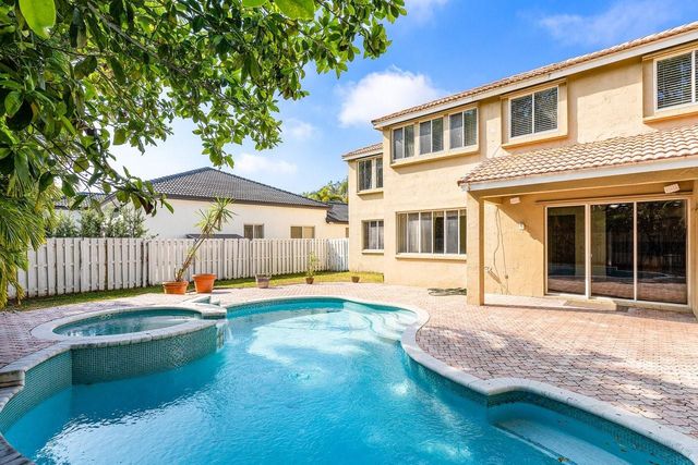 1325 Camellia Circle, Weston, FL 33326