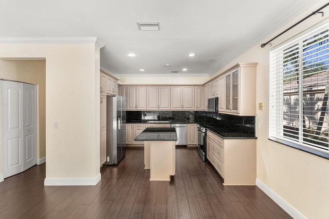 1325 Camellia Circle, Weston, FL 33326