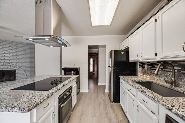 5612 Pearce Street, The Colony, TX 75056