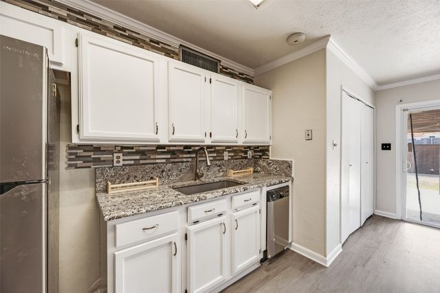 5612 Pearce Street, The Colony, TX 75056