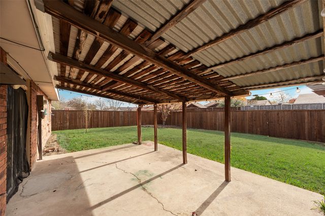 5612 Pearce Street, The Colony, TX 75056