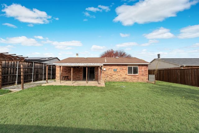 5612 Pearce Street, The Colony, TX 75056