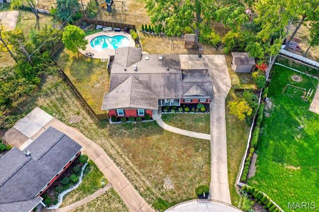 833 Twosome Court, Ballwin, MO 63011