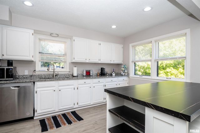 2809 N MISSOURI Avenue, Peoria, IL 61603