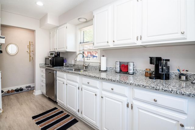 2809 N MISSOURI Avenue, Peoria, IL 61603