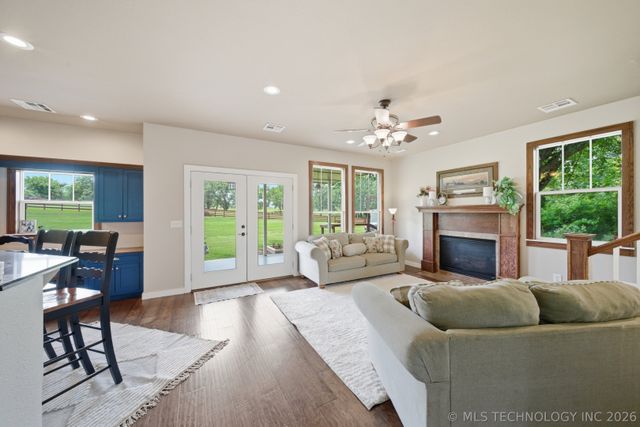 14252 E Lake Drive, Claremore, OK 74017