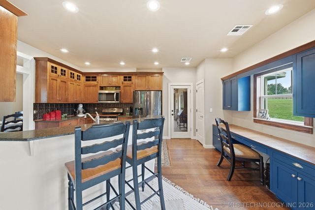 14252 E Lake Drive, Claremore, OK 74017