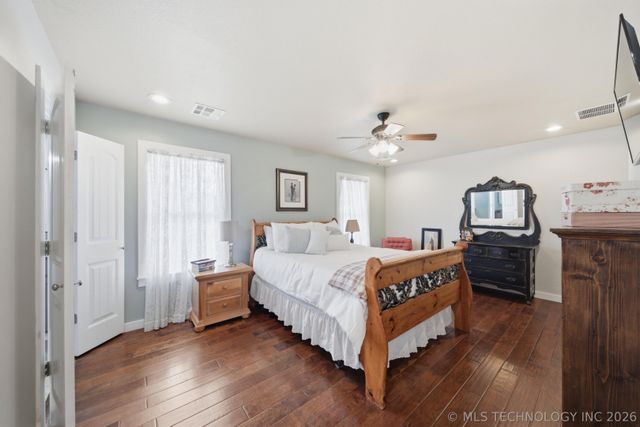 14252 E Lake Drive, Claremore, OK 74017