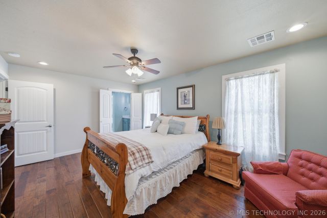 14252 E Lake Drive, Claremore, OK 74017