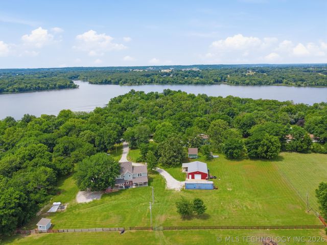 14252 E Lake Drive, Claremore, OK 74017
