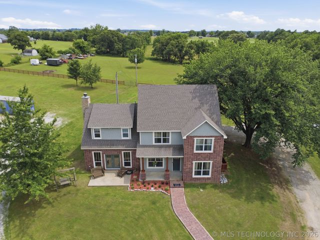 14252 E Lake Drive, Claremore, OK 74017