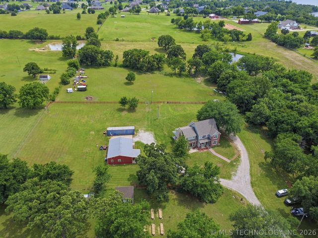 14252 E Lake Drive, Claremore, OK 74017