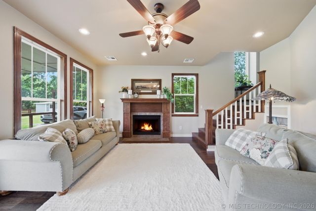 14252 E Lake Drive, Claremore, OK 74017