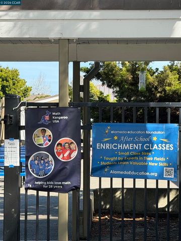 405 Centre Ct, Alameda, CA 94502