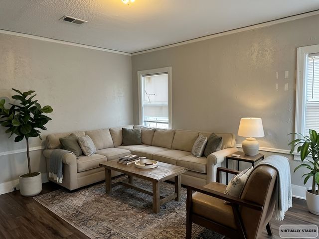 1898 E MCLEMORE AVE, Memphis, TN 38114