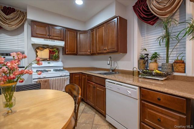 28 E Catherine Street, Nyack, NY 10960