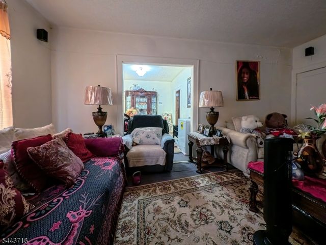 69 Wagner Pl, Irvington Twp., NJ 07111
