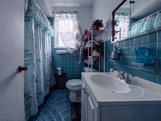 69 Wagner Pl, Irvington Twp., NJ 07111
