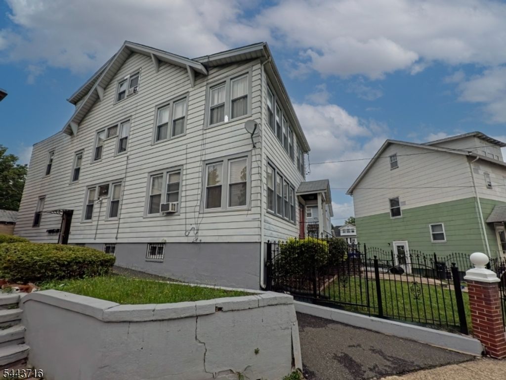 69 Wagner Pl, Irvington Twp., NJ 07111 — photo 2