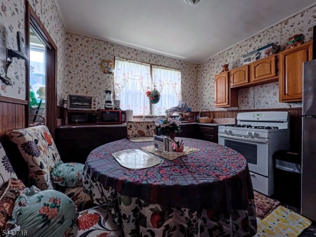 69 Wagner Pl, Irvington Twp., NJ 07111 — photo 5