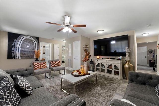 106 Valley View SE Circle, Calhoun, GA 30701