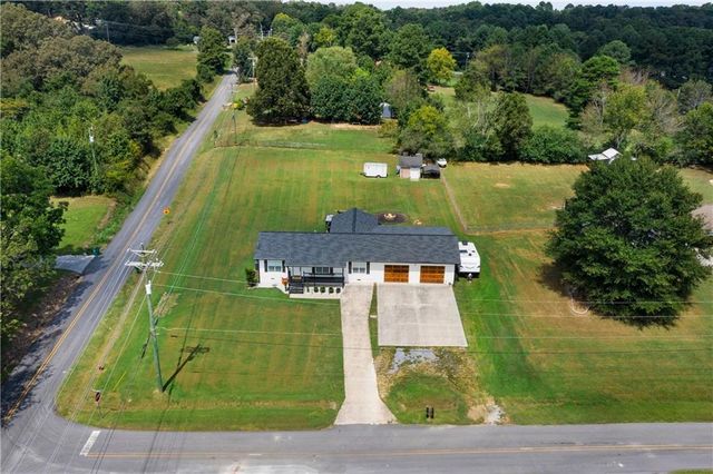 106 Valley View SE Circle, Calhoun, GA 30701