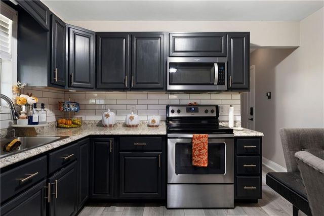 106 Valley View SE Circle, Calhoun, GA 30701