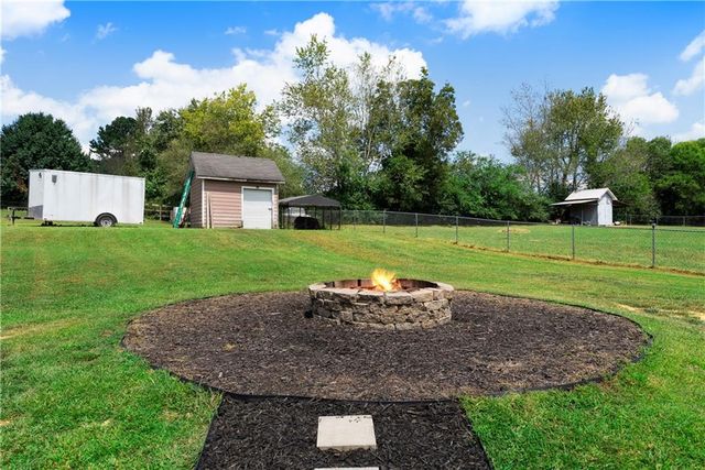 106 Valley View SE Circle, Calhoun, GA 30701