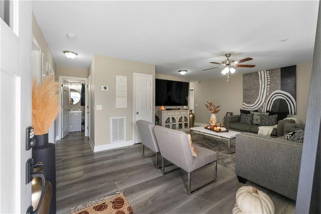 106 Valley View SE Circle, Calhoun, GA 30701