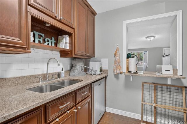 3025 N Adams Street, Denver, CO 80205