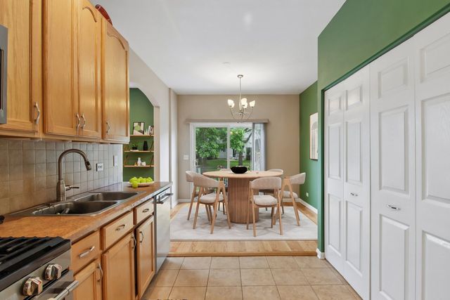 664 W Kristina Lane, Round Lake, IL 60073