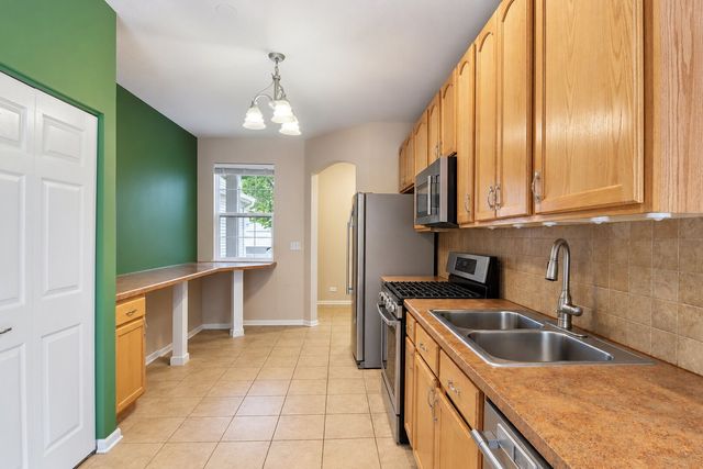664 W Kristina Lane, Round Lake, IL 60073