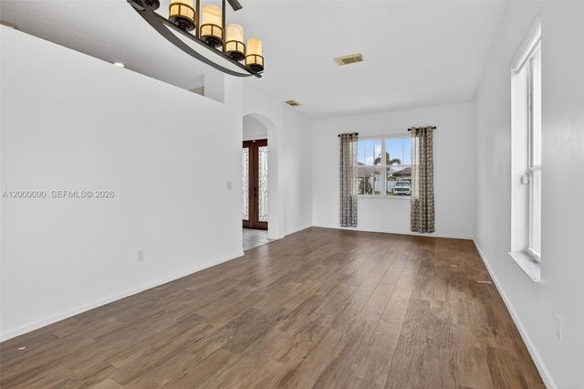 19018 NW 23rd Pl, Pembroke Pines, FL 33029