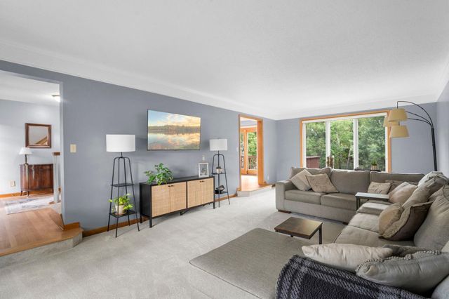7640 Bowman Court, Inver Grove Heights, MN 55076