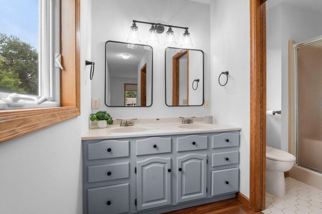 7640 Bowman Court, Inver Grove Heights, MN 55076